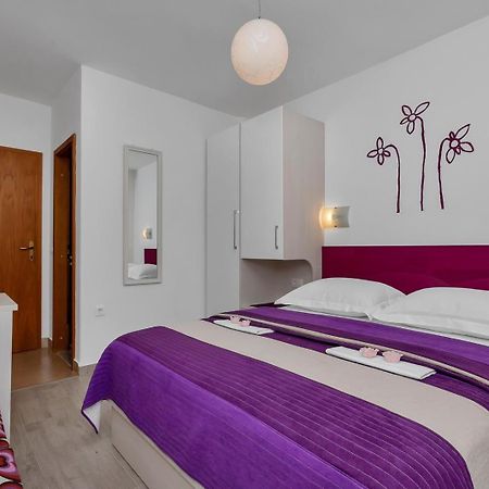 Apartments Ratko Tucepi Bilik gambar