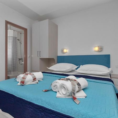 Apartments Ratko Tucepi Bilik gambar