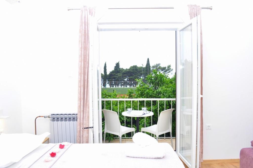 Apartments Ratko Tucepi Luaran gambar
