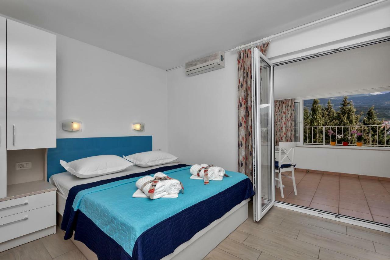 Apartments Ratko Tucepi Luaran gambar