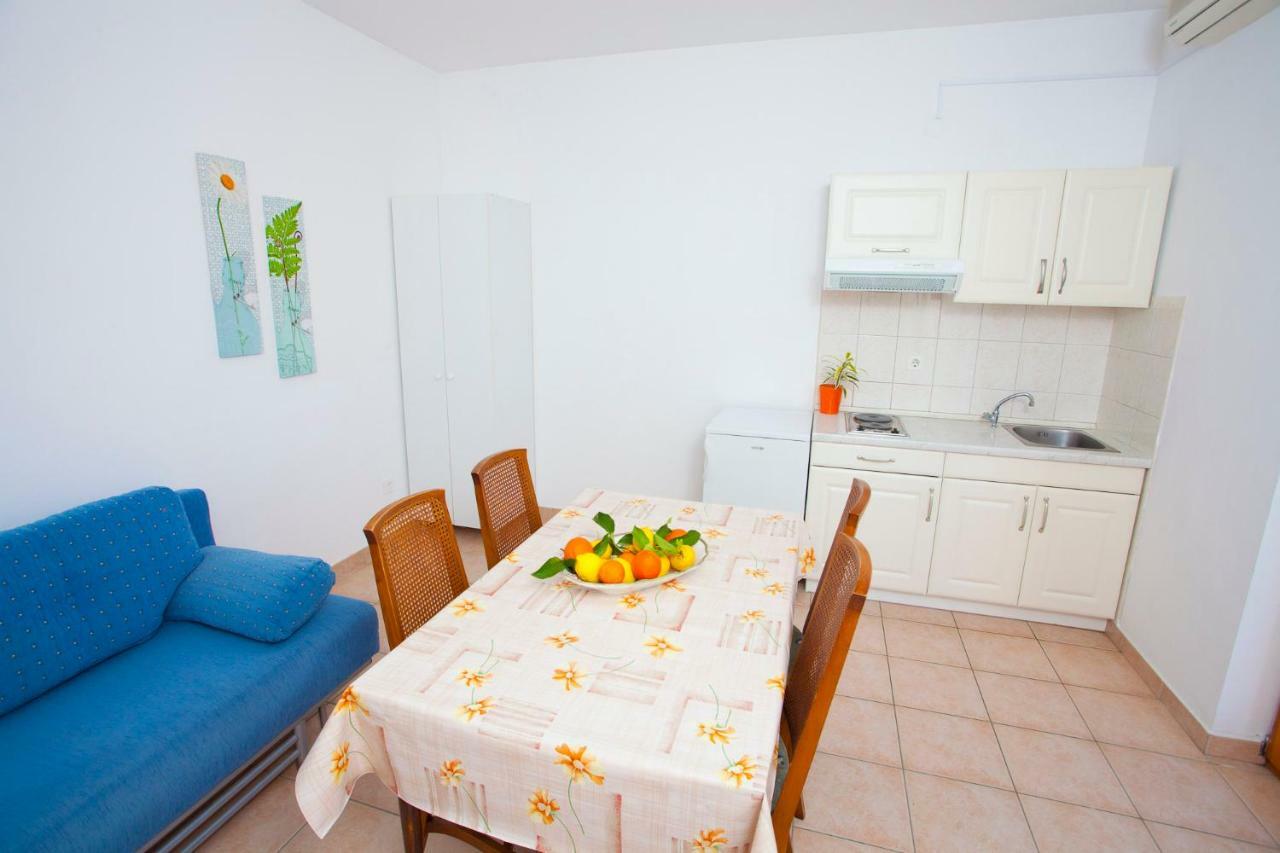 Apartments Ratko Tucepi Luaran gambar