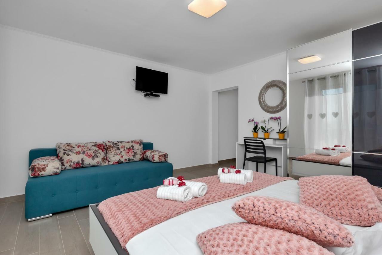 Apartments Ratko Tucepi Luaran gambar